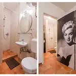 Apartman Calm & Relax With Private Parking